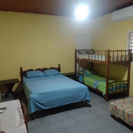 Casa De Huespedes En Posadas Zewnętrze zdjęcie